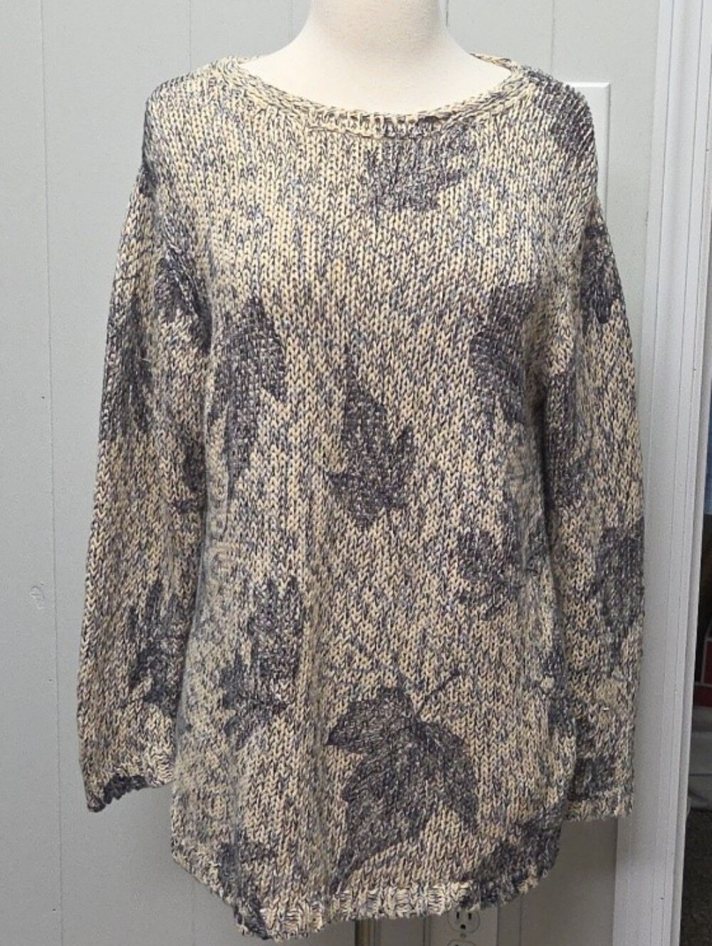 Coldwater Creek Fall Cream & Blue Tight Knit Sweater~Size Large~ Leaf Design
